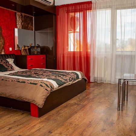 Vilhelmov'S Apartament Lukovit Extérieur photo