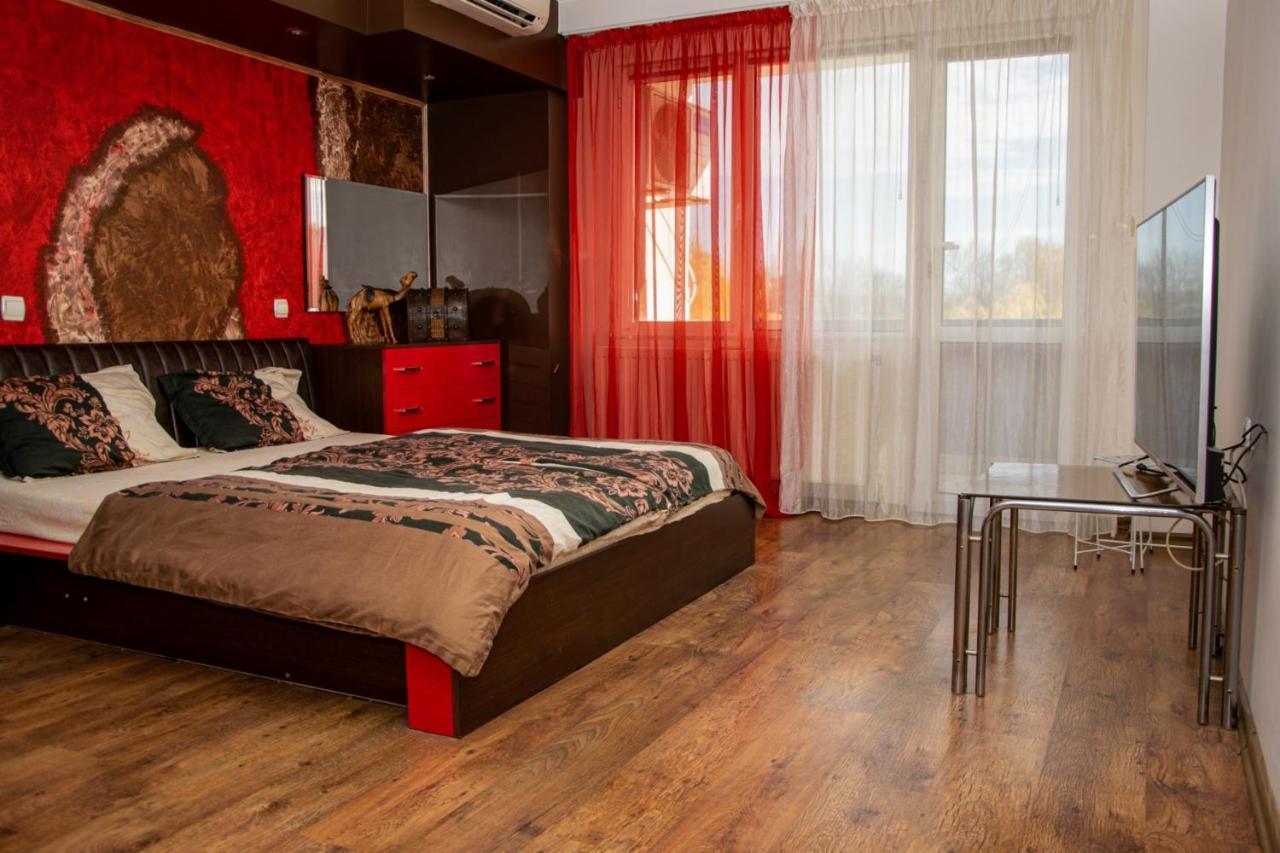 Vilhelmov'S Apartament Lukovit Extérieur photo