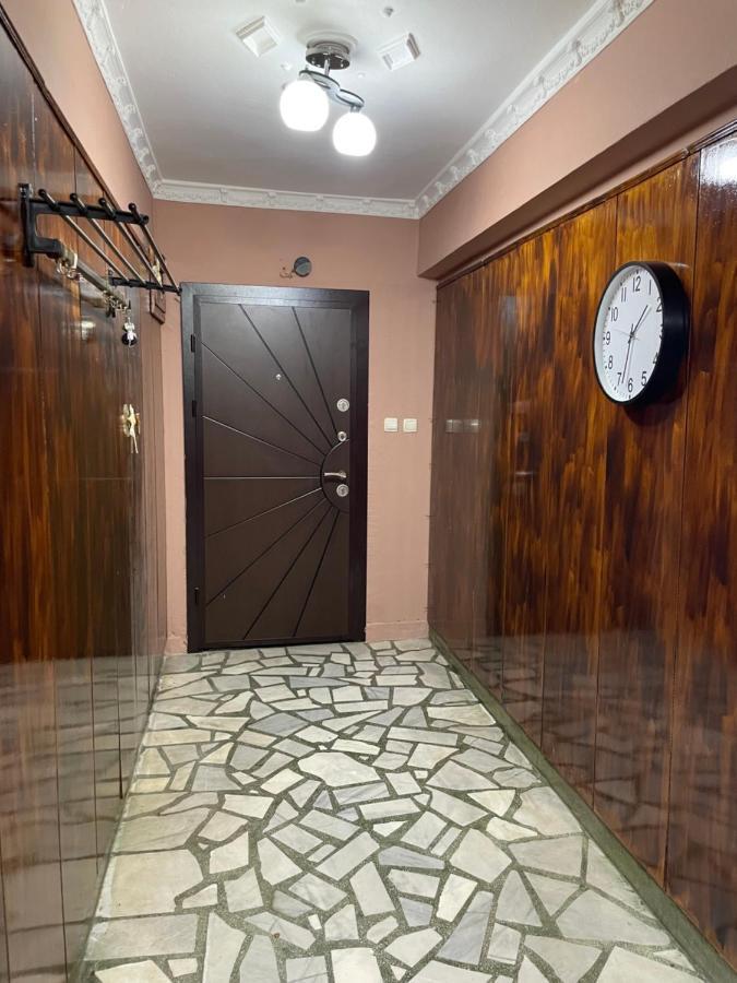 Vilhelmov'S Apartament Lukovit Extérieur photo